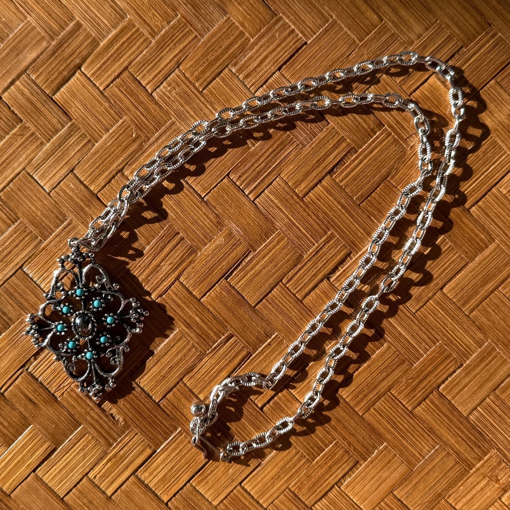Vintage Avon Long Pendant Necklace W/ Faux Turquoise Details